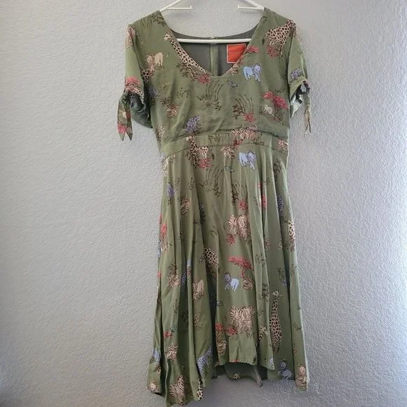 Modcloth Womens Green Swing Dress Size Large Safari Animal Print Novelty Short - Picture 1 of 7